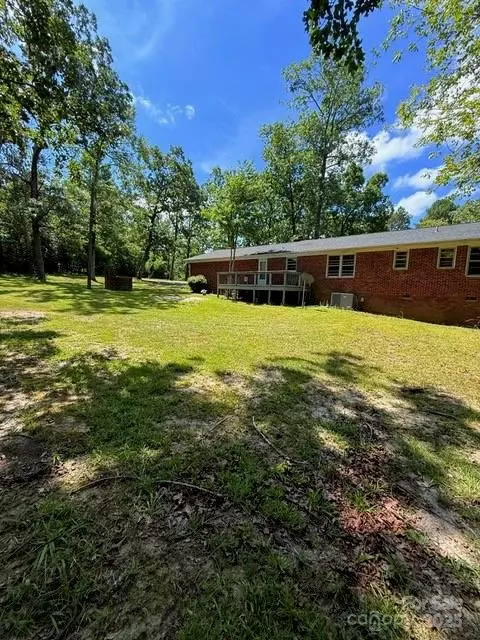 Gaffney, SC 29340,366 Old Race Track RD