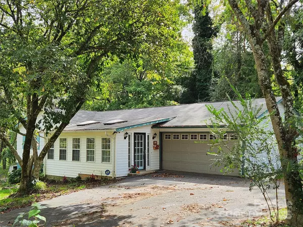 Flat Rock, NC 28731,18 Peaceful Valley LN