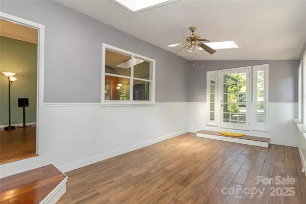 Flat Rock, NC 28731,18 Peaceful Valley LN