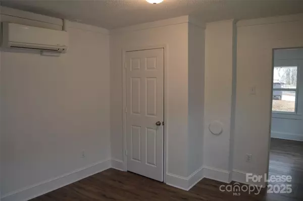 Statesville, NC 28677,711 Elm ST