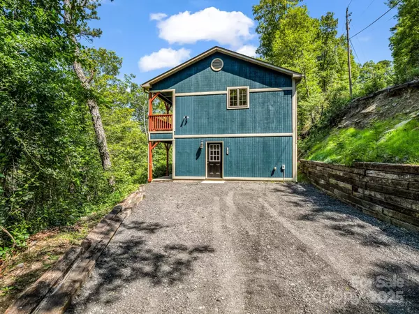 Hendersonville, NC 28792,291 Pine Ridge RD