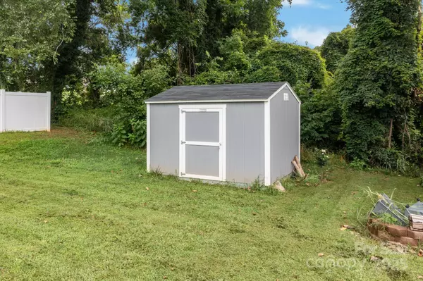 Bessemer City, NC 28016,818 W Carolina AVE