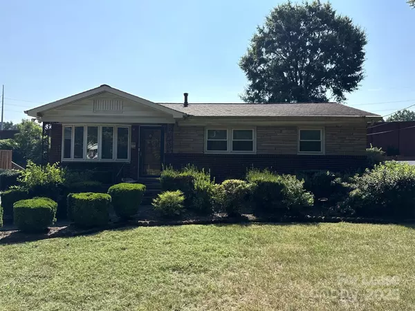 1230 Dean ST, Charlotte, NC 28216