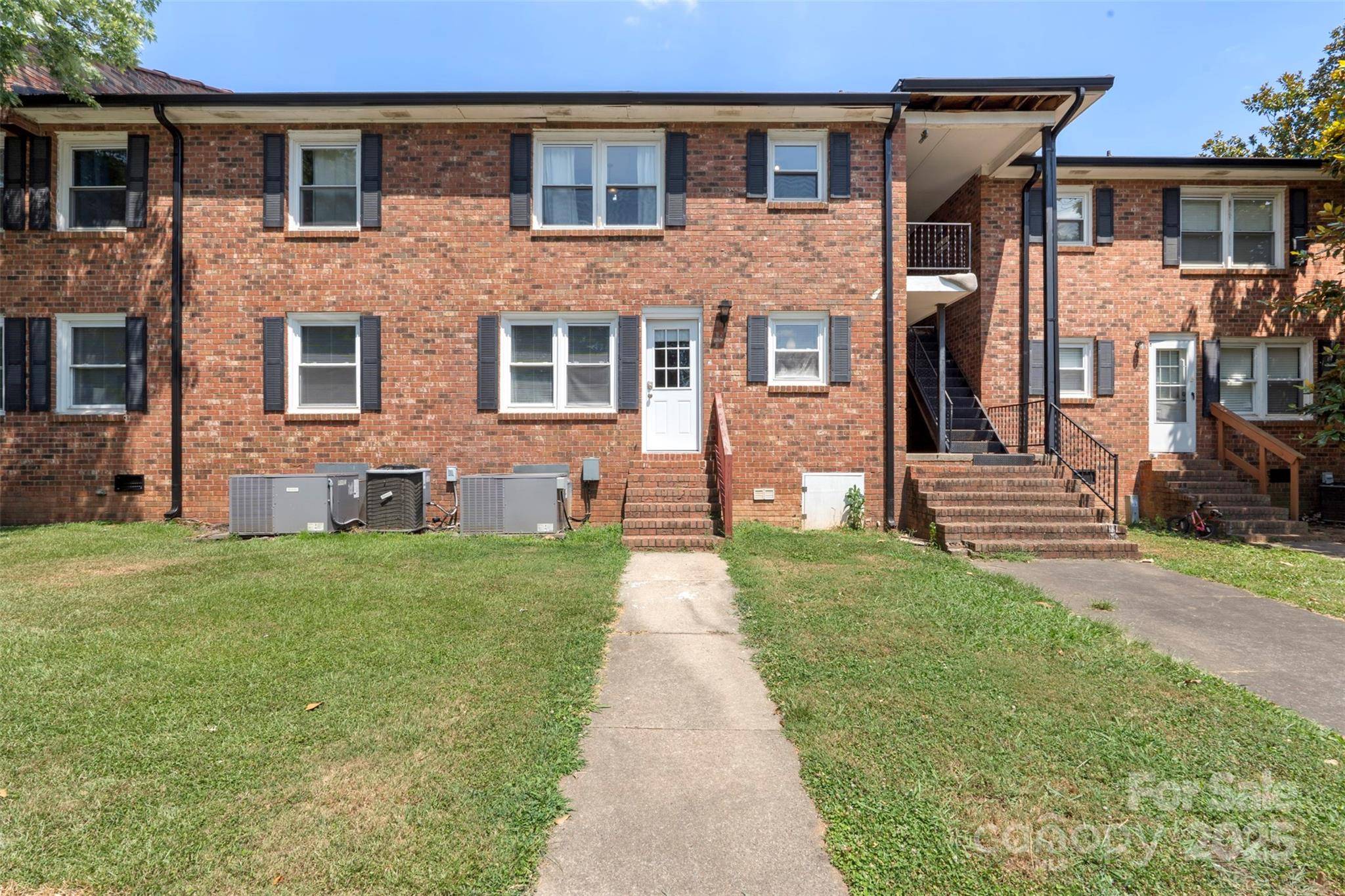 Gastonia, NC 28054,718 E Maple AVE