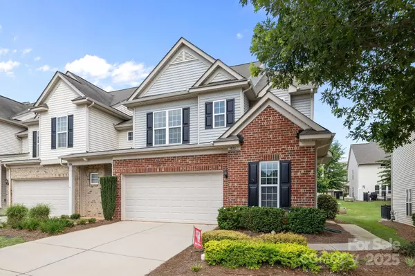 5820 Glassport LN, Charlotte, NC 28210