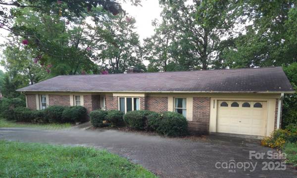 1265 Delwood DR SW, Lenoir, NC 28645