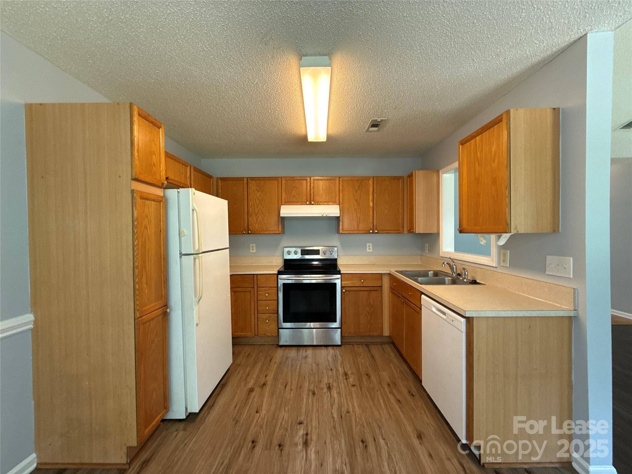 Matthews, NC 28105,3025 Longspur DR