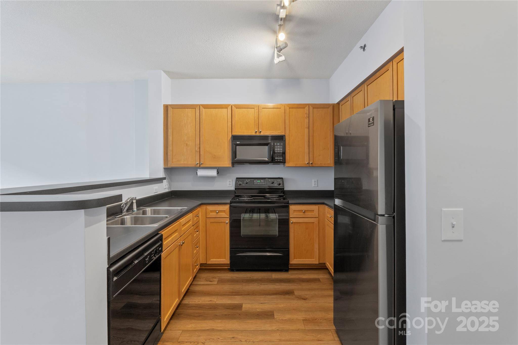 Charlotte, NC 28203,1315 East BLVD #314