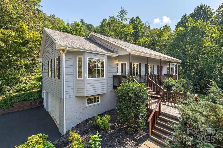 212 Blue Ridge VIS, Asheville, NC 28805