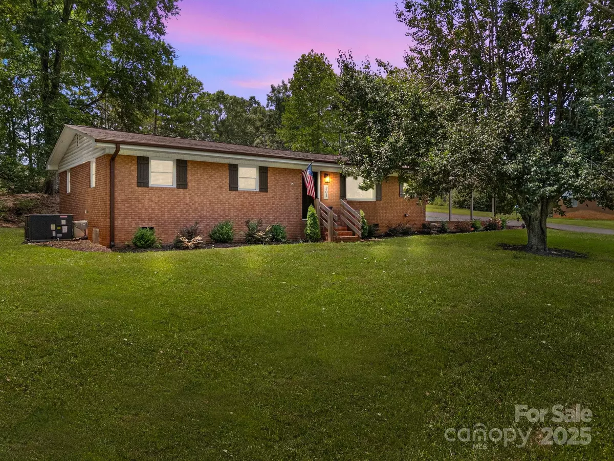 Norwood, NC 28128,204 S Kendall ST