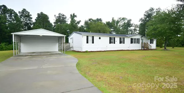 Kershaw, SC 29720,9552 Flat Creek RD
