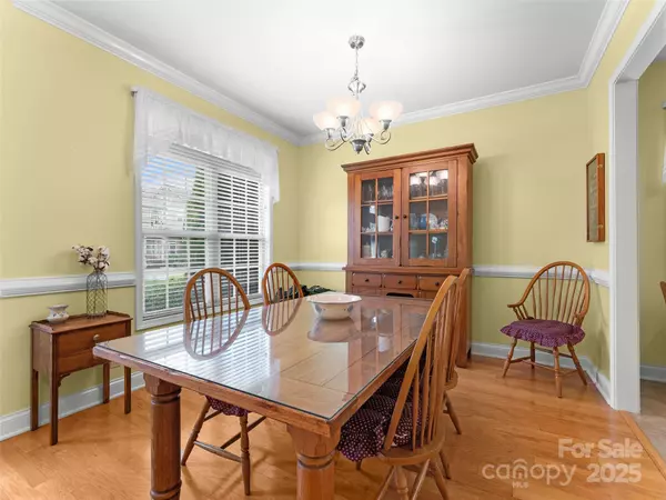 Fletcher, NC 28732,22 Florian LN