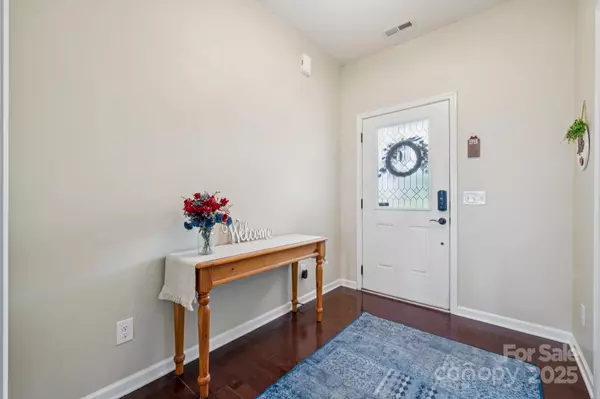 Charlotte, NC 28227,8720 Heartleaf RD