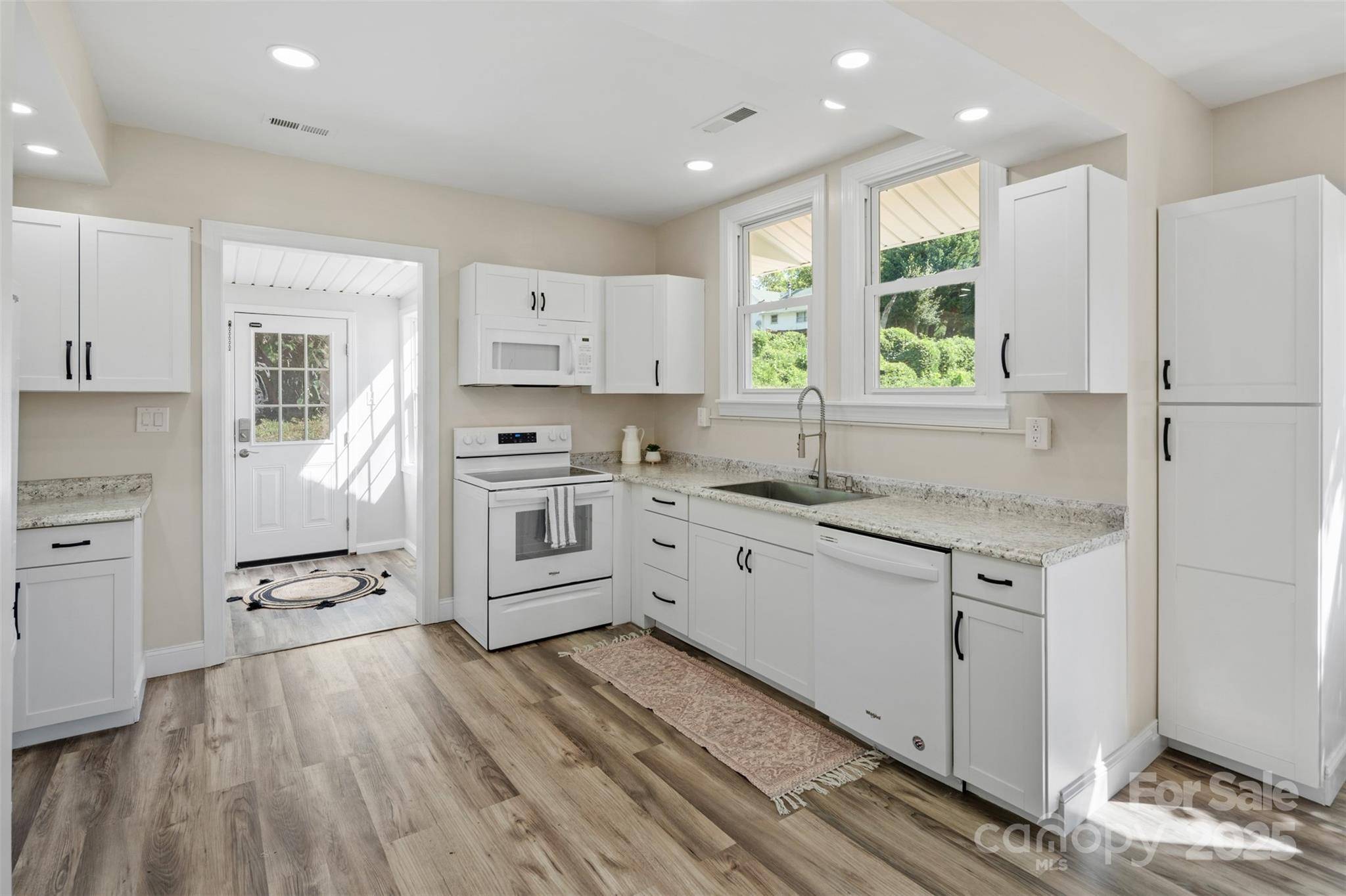 Marion, NC 28752,595 E Court ST