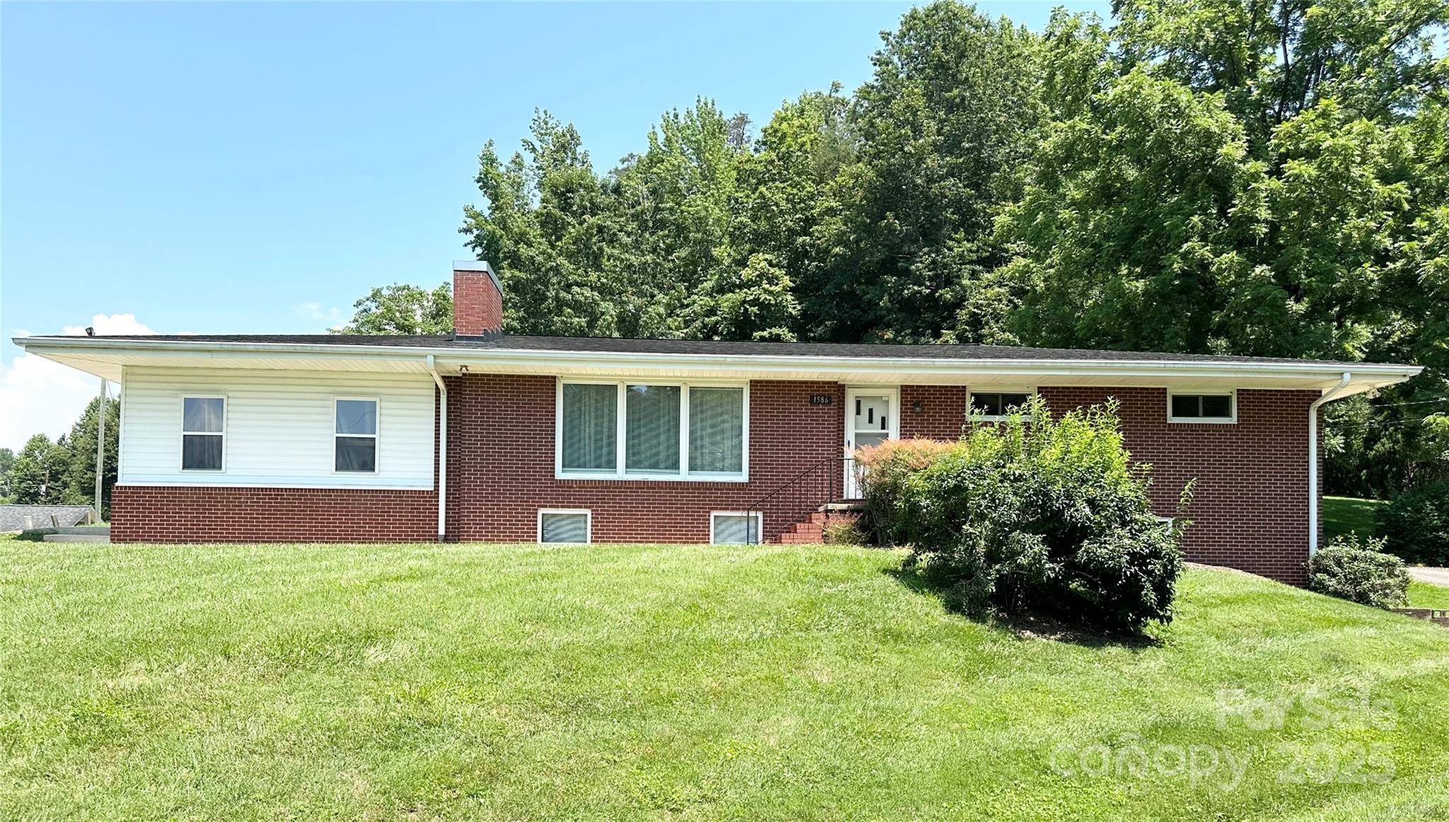 1586 Echo DR, Lenoir, NC 28645