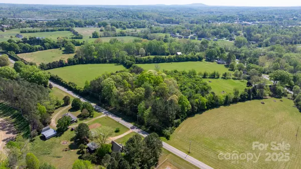 Maiden, NC 28650,1365 Zeb Haynes RD