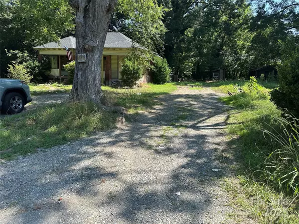 Salisbury, NC 28144,301 Weant ST
