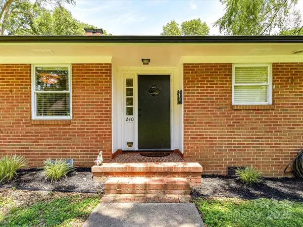 Mount Holly, NC 28120,240 Cedar LN
