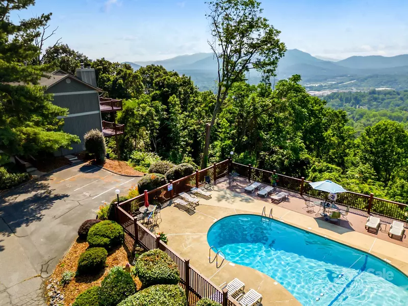 436 Windswept DR, Asheville, NC 28801