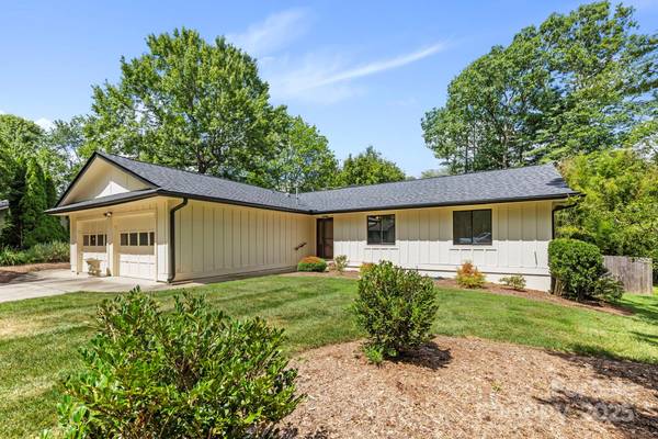 Fletcher, NC 28732,19 Golden Oaks LN