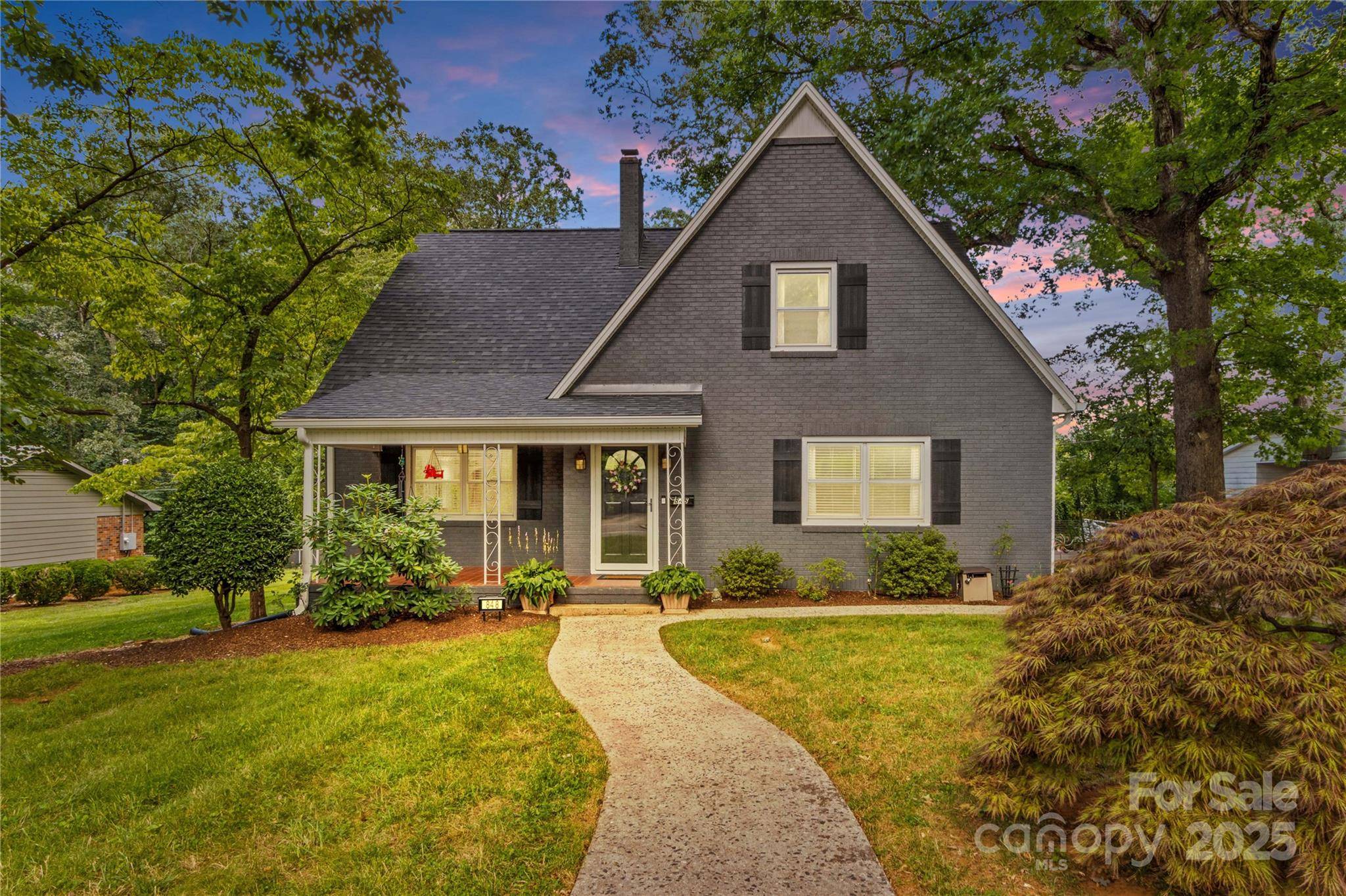 848 Woodland RD, Statesville, NC 28677