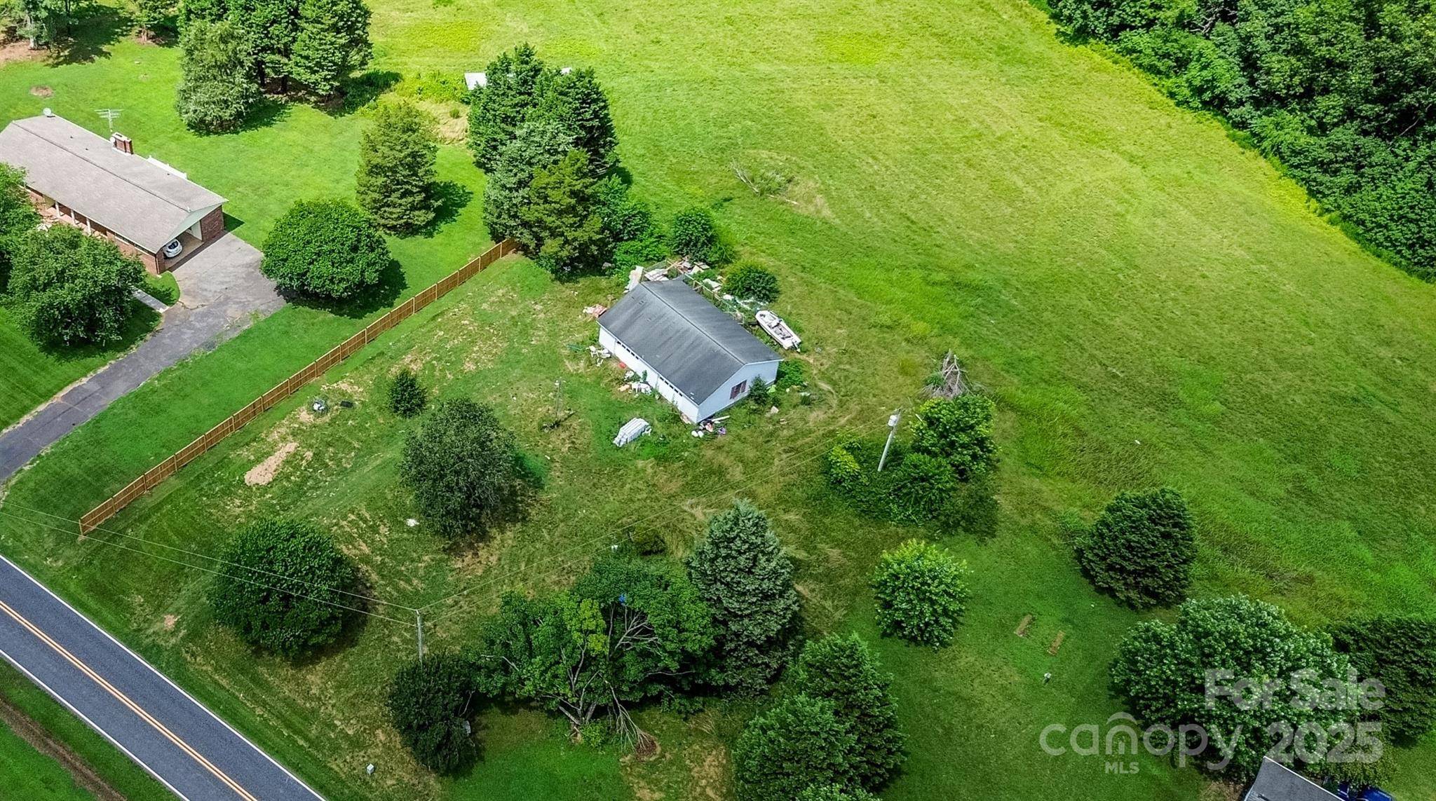 Statesville, NC 28625,218 Mountain View RD