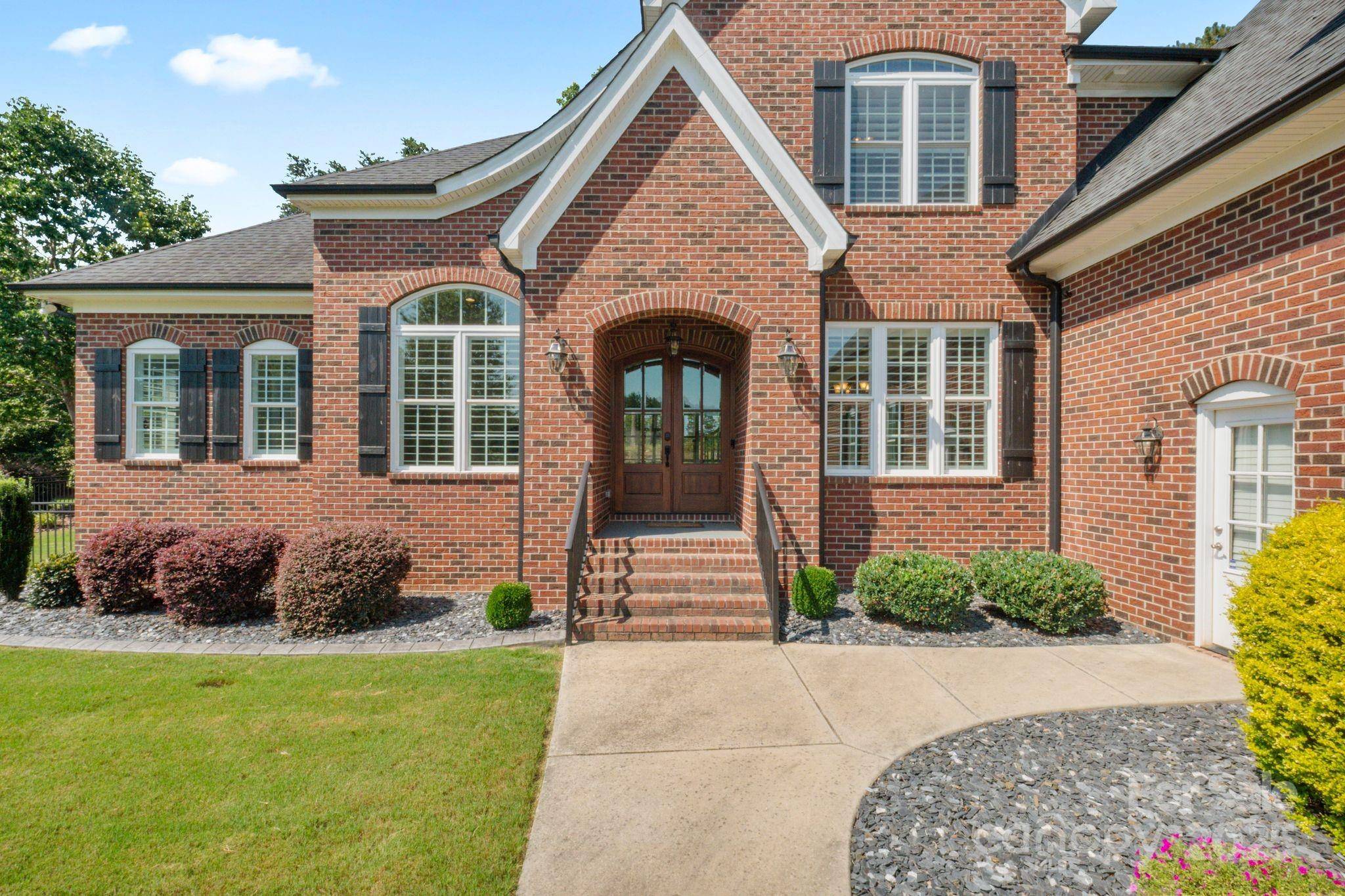 Statesville, NC 28677,120 Cheyenne LN
