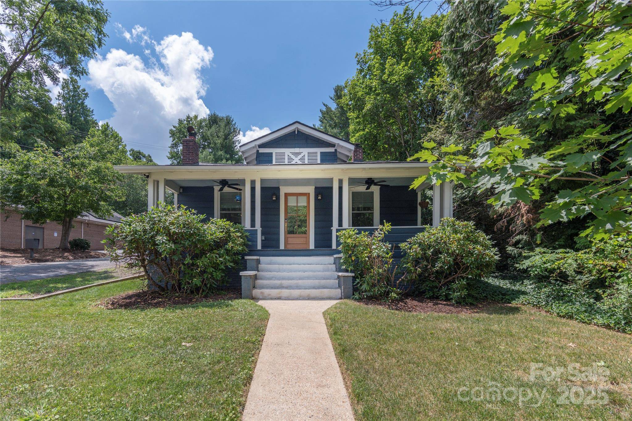 148 Mimosa DR, Asheville, NC 28806