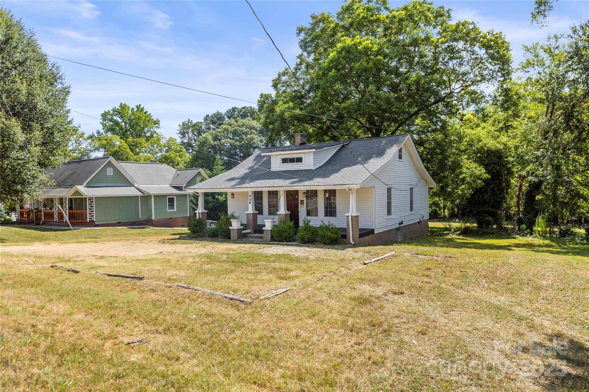 Clover, SC 29710,406 N Main ST