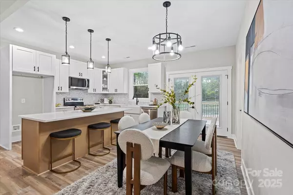 Kings Mountain, NC 28086,522 Waco RD