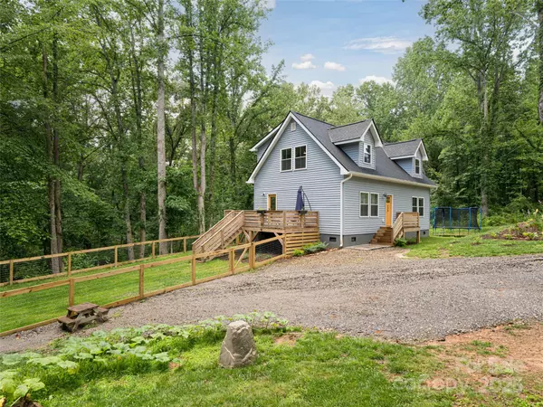 239 Bonnies Meadow PL, Asheville, NC 28806