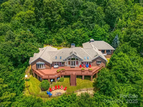 Clyde, NC 28721,514 Lab Mountain TRL