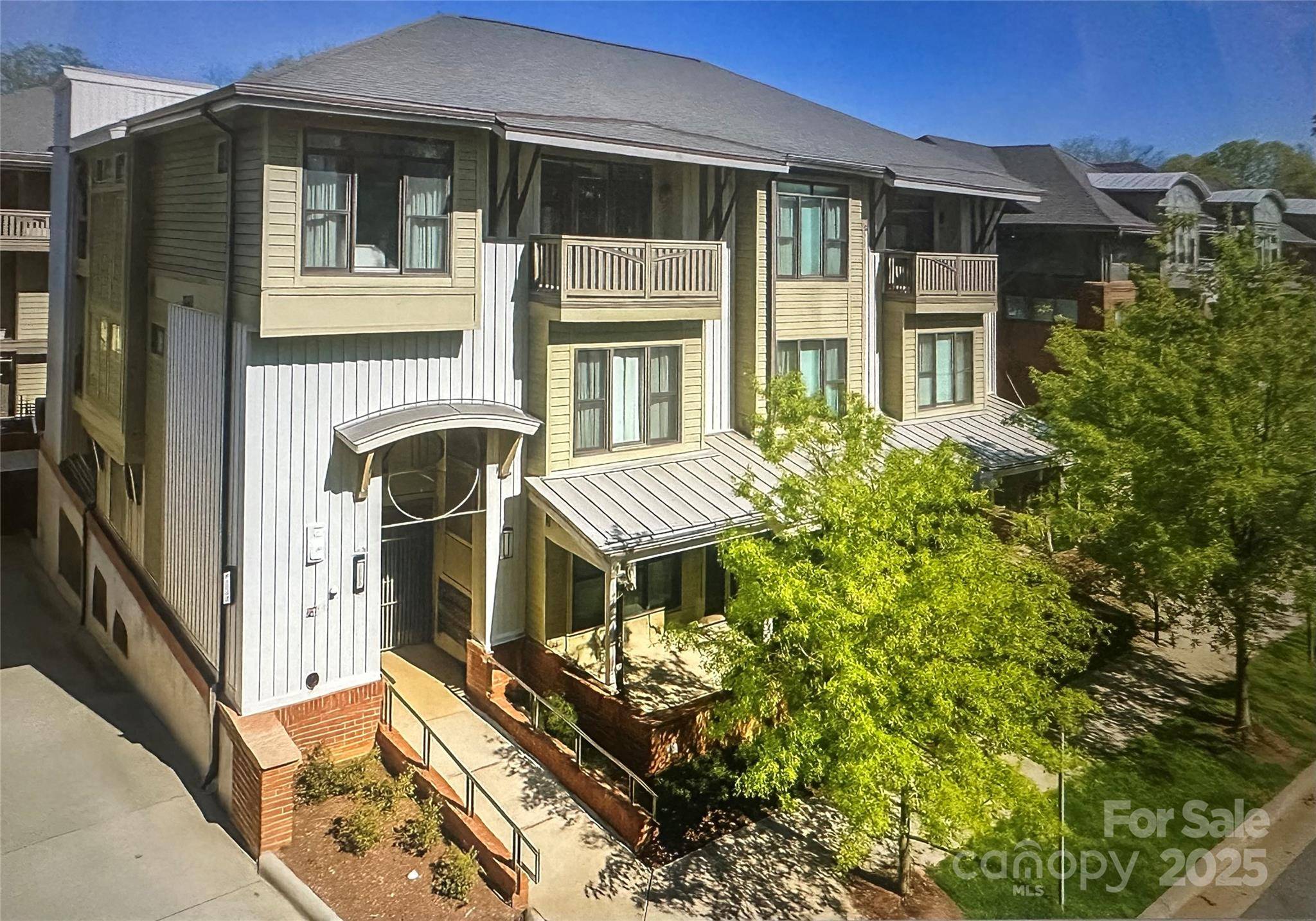 317 E Tremont AVE E #102, Charlotte, NC 28203