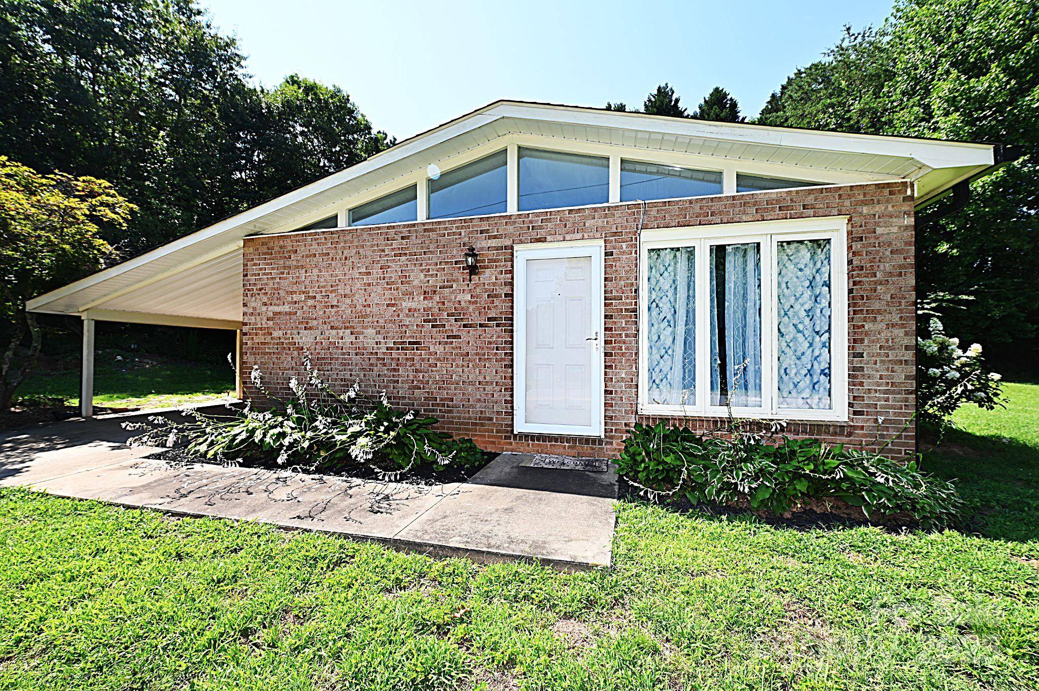 Valdese, NC 28690,112 Lovelady RD