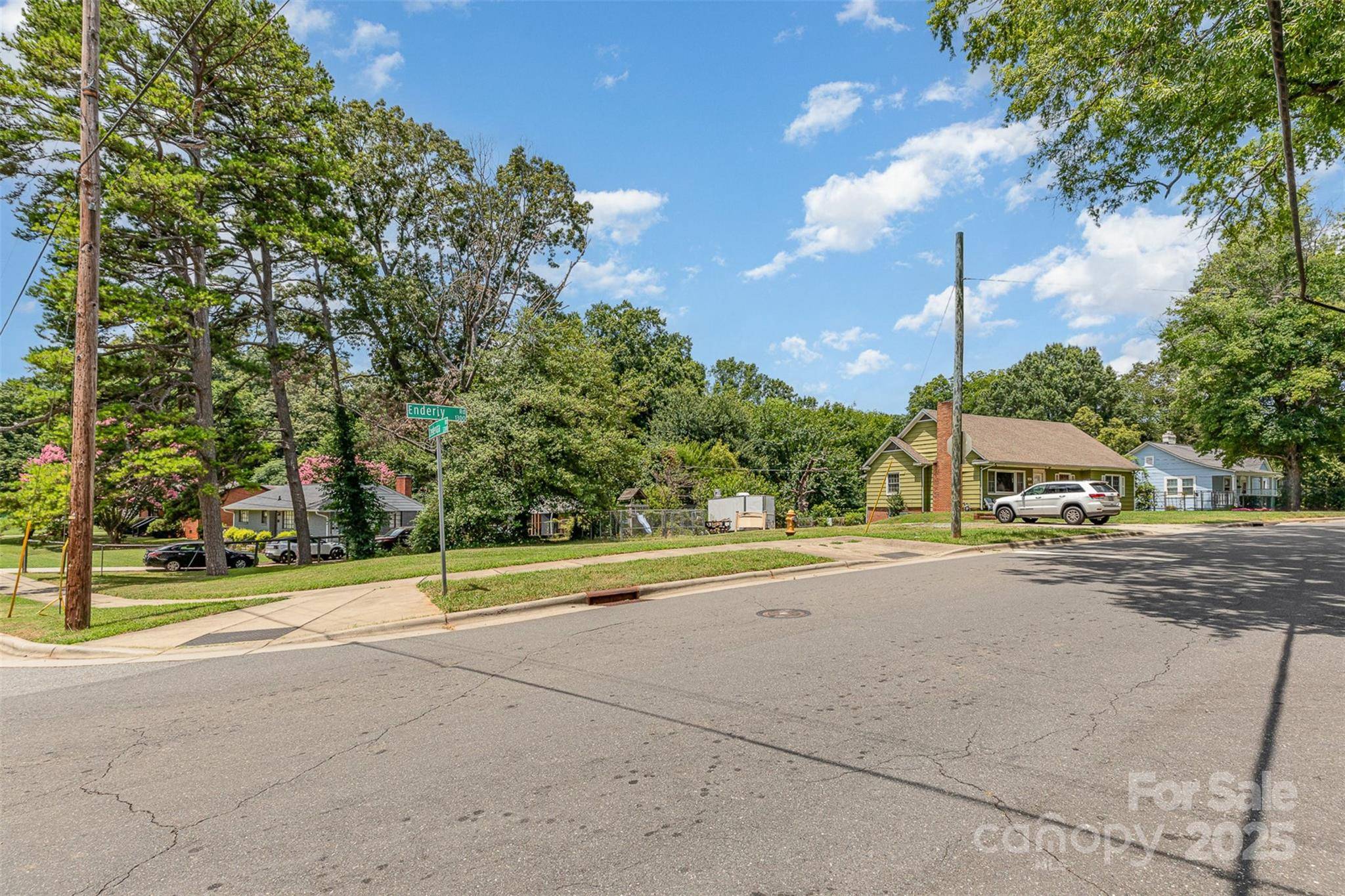 Charlotte, NC 28208,1318 Enderly RD