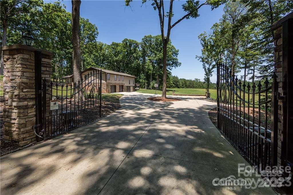 8511 Viking DR, Waxhaw, NC 28173