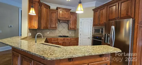 Charlotte, NC 28277,6926 Linkside CT