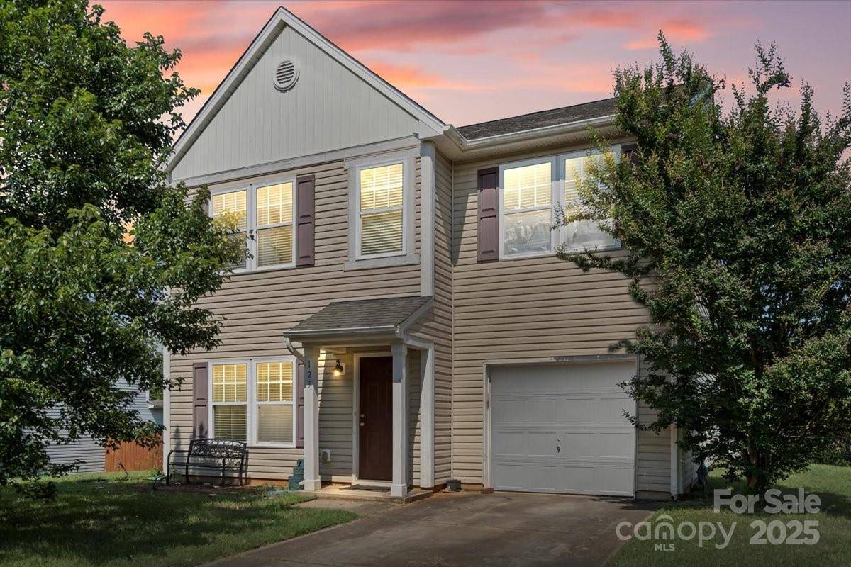 123 Kingsgate CT, Statesville, NC 28625