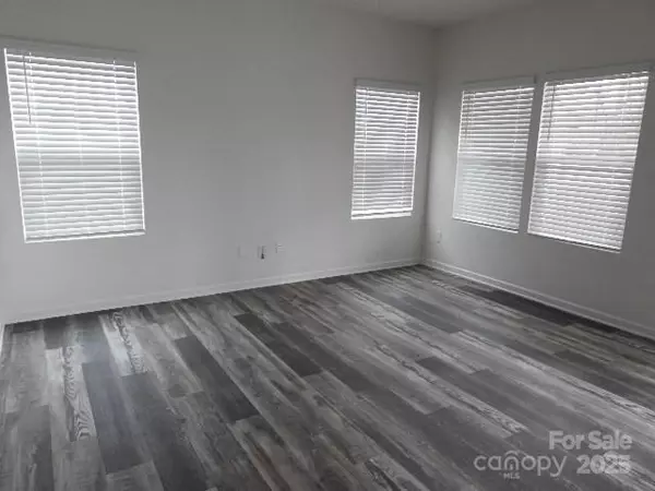 Troutman, NC 28166,252 Mills AVE