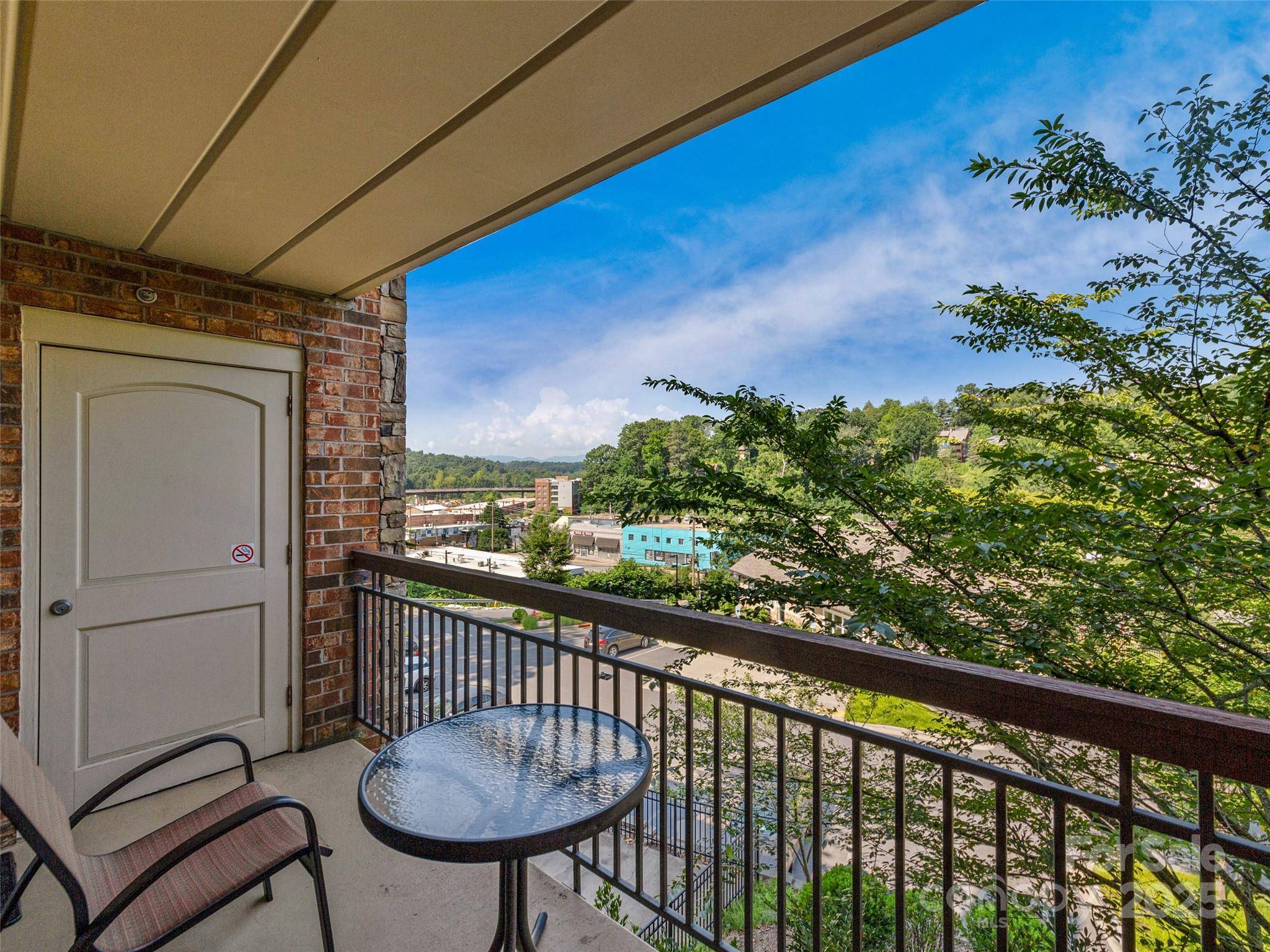 Asheville, NC 28803,204 Bowling Park RD