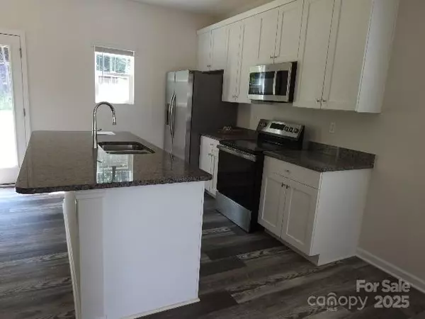 Troutman, NC 28166,118 Carrisa LN