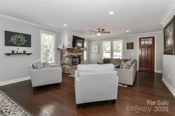 Maiden, NC 28650,4475 North Wynswept DR