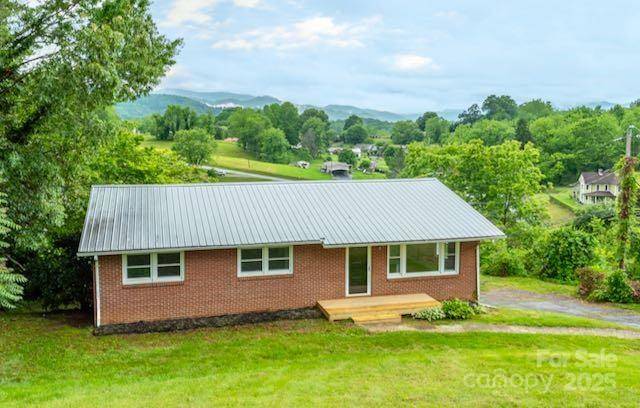 236 Haywood DR, Canton, NC 28816