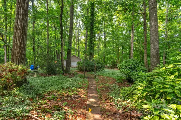 Matthews, NC 28104,2134 Wedgewood DR