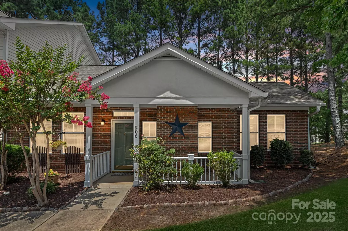 Fort Mill, SC 29708,206 Stone Village DR