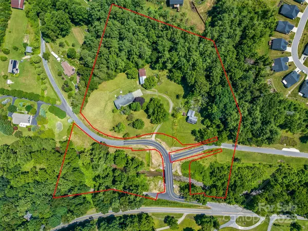 Weaverville, NC 28787,21 Parker Cove RD