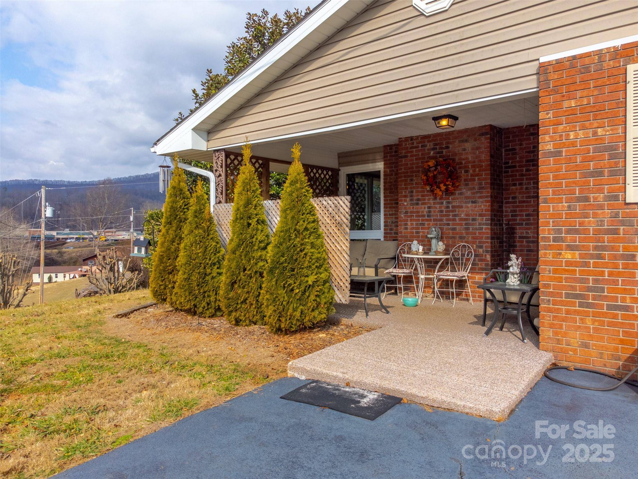 Sylva, NC 28779,23 Cinder RDG