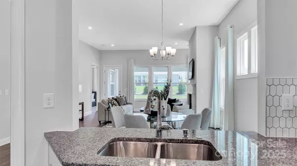 Charlotte, NC 28215,8414 Profit LN