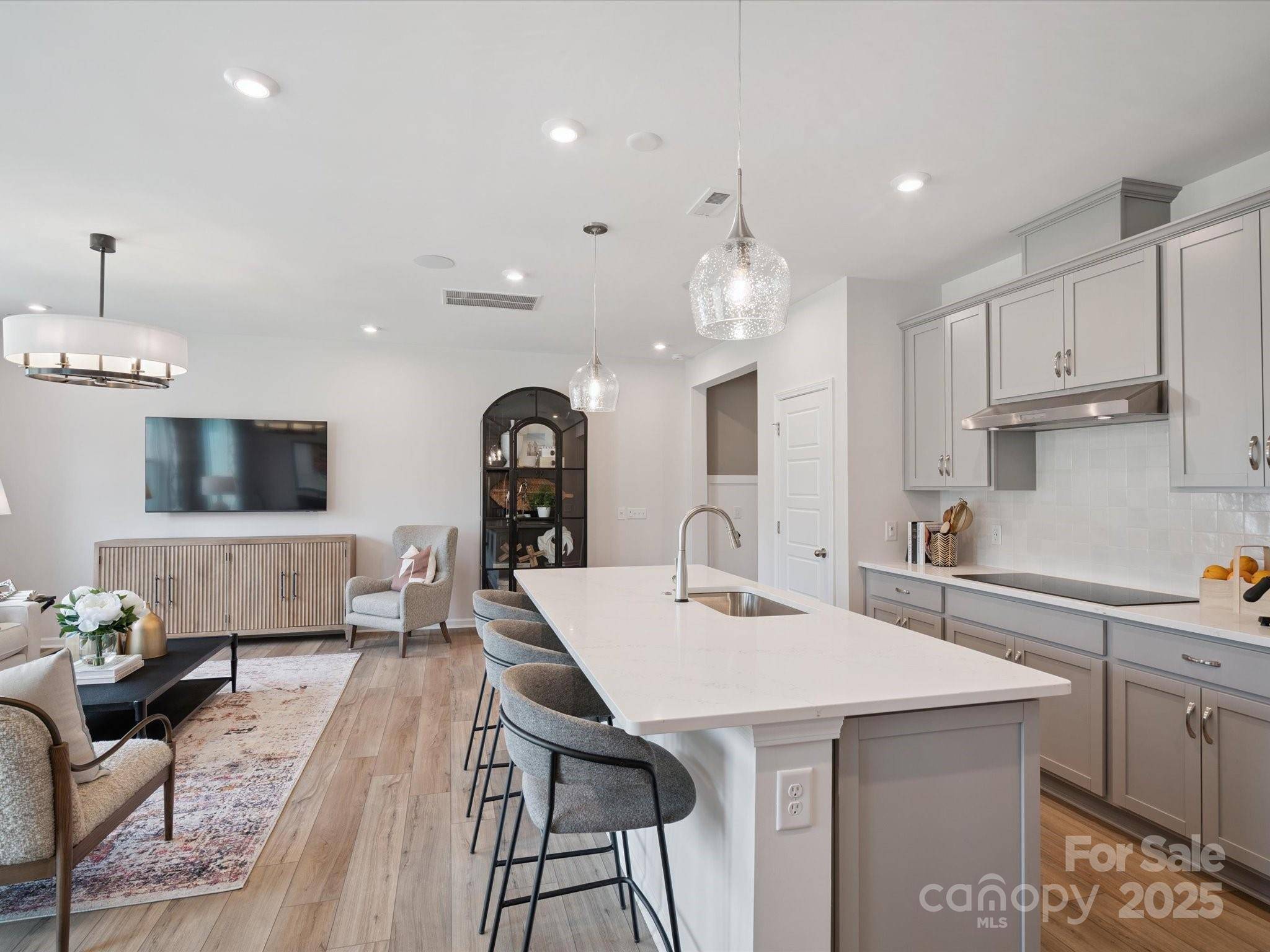 504 Webster LN, Cramerton, NC 28032