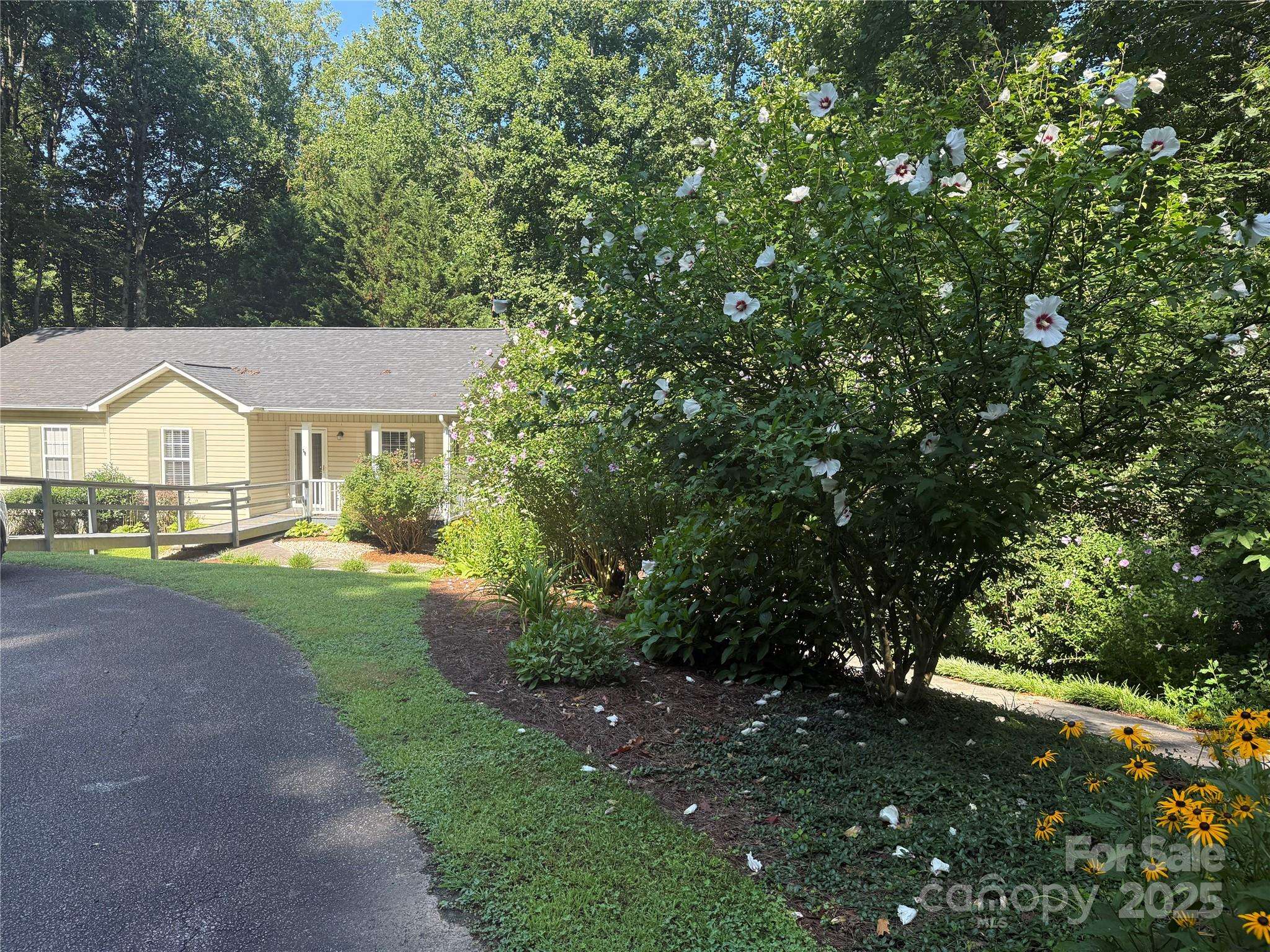 Lenoir, NC 28645,2832 Laurel LN